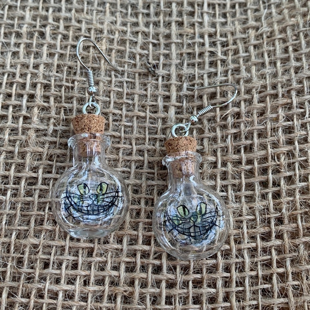 Nwt Handmade Cheshire Cat Earrings